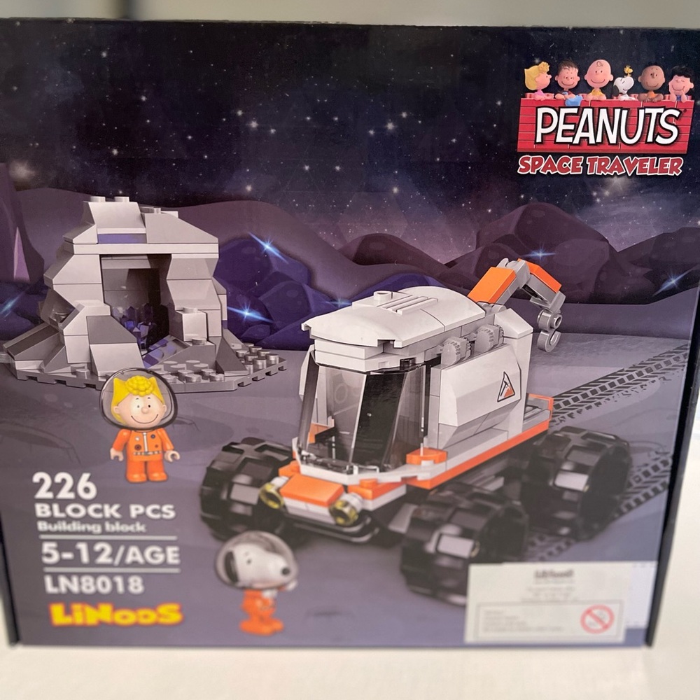 Peanuts Space Traveler Block Set - Black, White, Orange